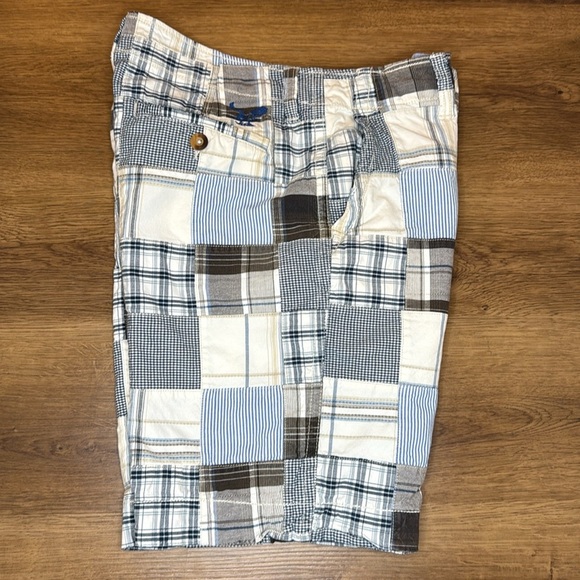 American Eagle Outfitters Men’s 32 Patchwork  9” Inseam Distressed Shorts - Picture 4 of 8